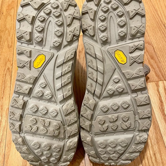 Hoka One One Tor Ultra Hi 2 Waterproof Boot Limited Edition Color: Simply Taupe - Picture 9 of 11